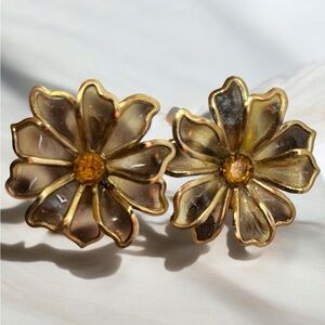 Vintage 3D Brown Glass Floral Clip-On Earrings Gold Tone